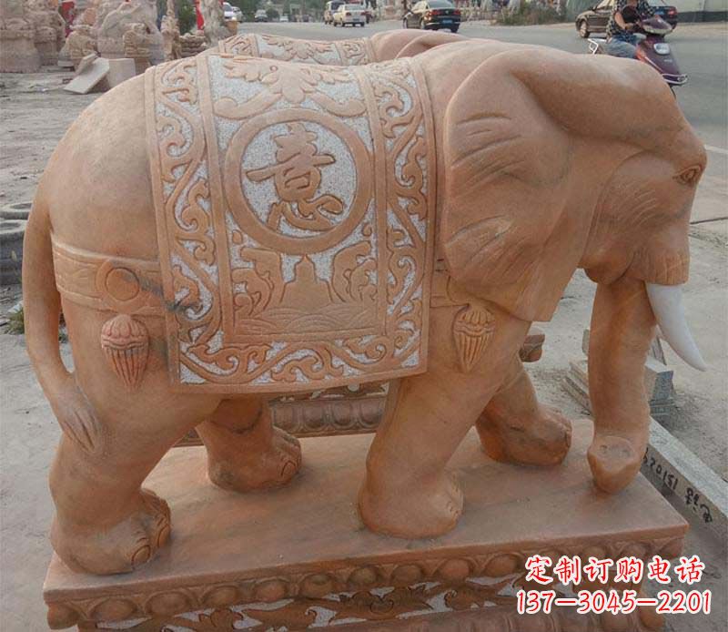 云南晚霞红如意动物大象