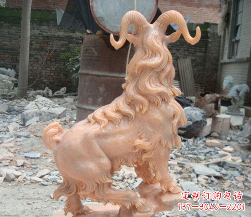 云南晚霞红山羊石雕