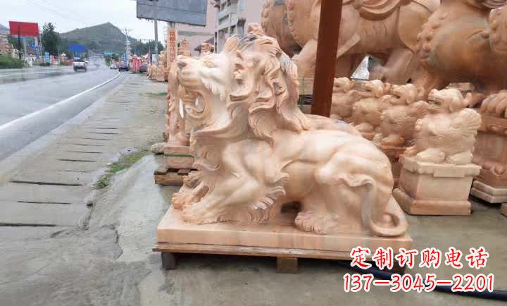 云南晚霞红狮子雕塑