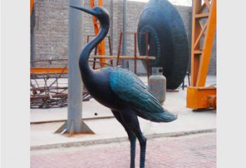云南青铜仙鹤雕塑：展现古典和谐之美