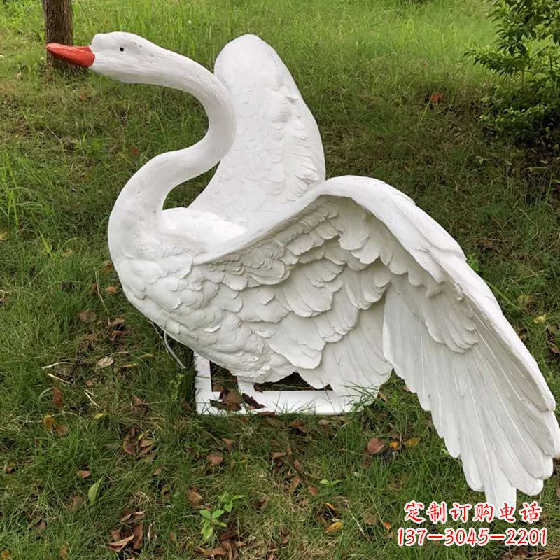 云南展翅飞翔白天鹅仿真发光动物雕塑