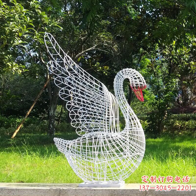 云南展翅款网格天鹅雕塑(嘴部为实体)