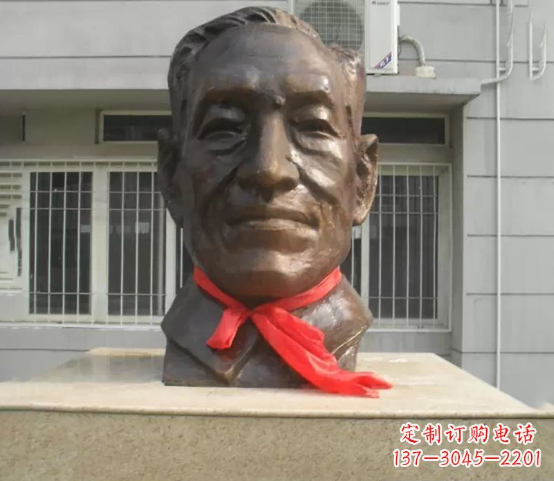 云南朱宪彝校园名人头像铜雕