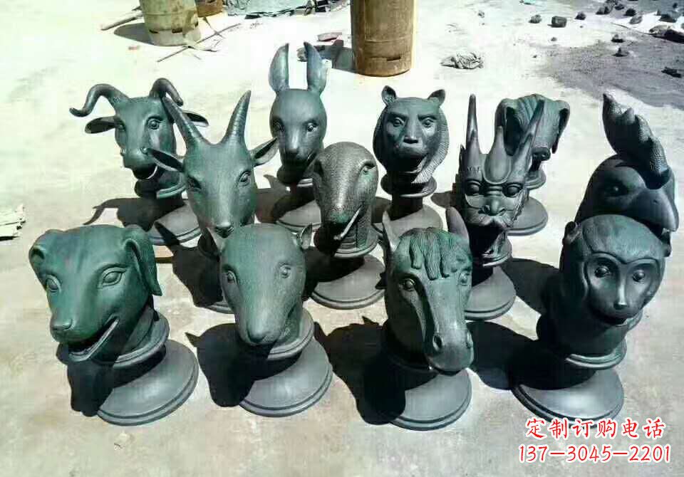 云南铸铜十二生肖动物雕塑